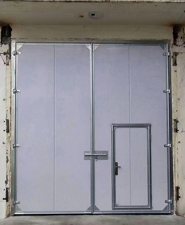 东城街道工业平开门