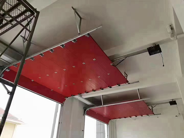 东城街道工业翻板门