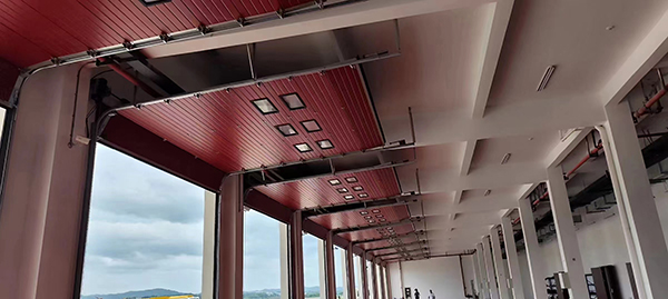 东城街道工业翻板门