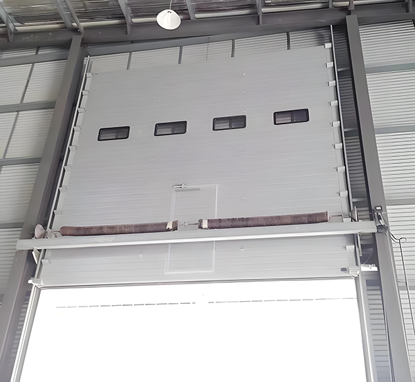 东城街道工业滑升门