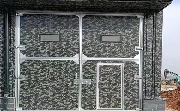 东城街道工业平开门