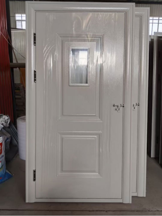 东城街道学校教室门