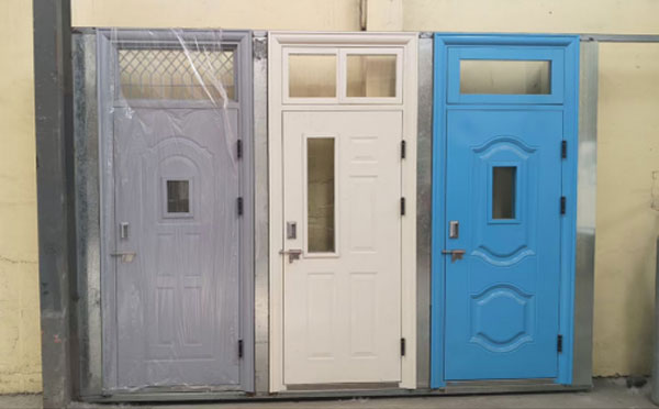 东城街道学校教室门