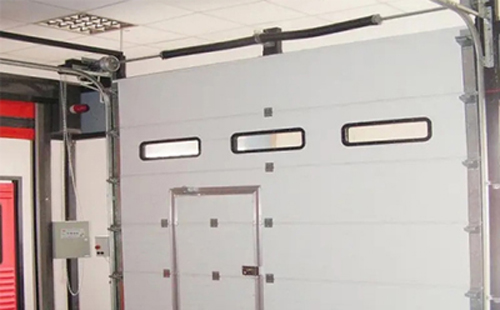 东城街道工业提升门的安装方法